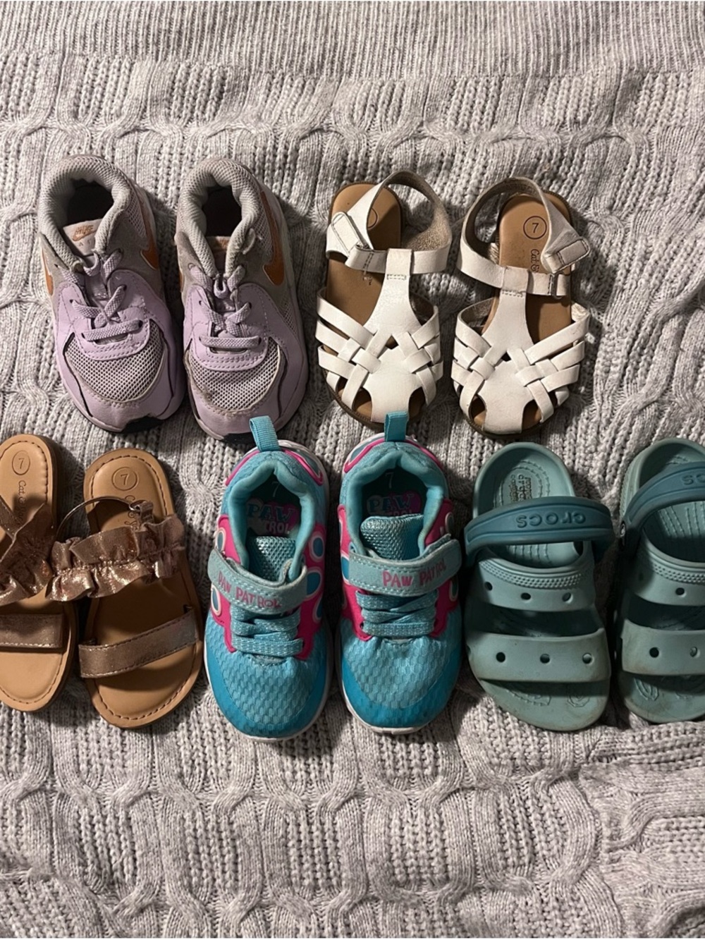 Bundle of five kids shoes size 7c